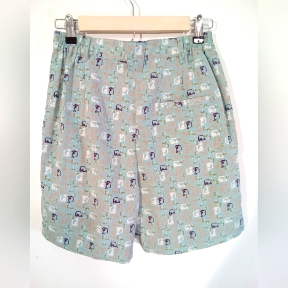 Holly Lane Golf Cart All Over Print Shorts - Size 6 - Picture 2 of 7